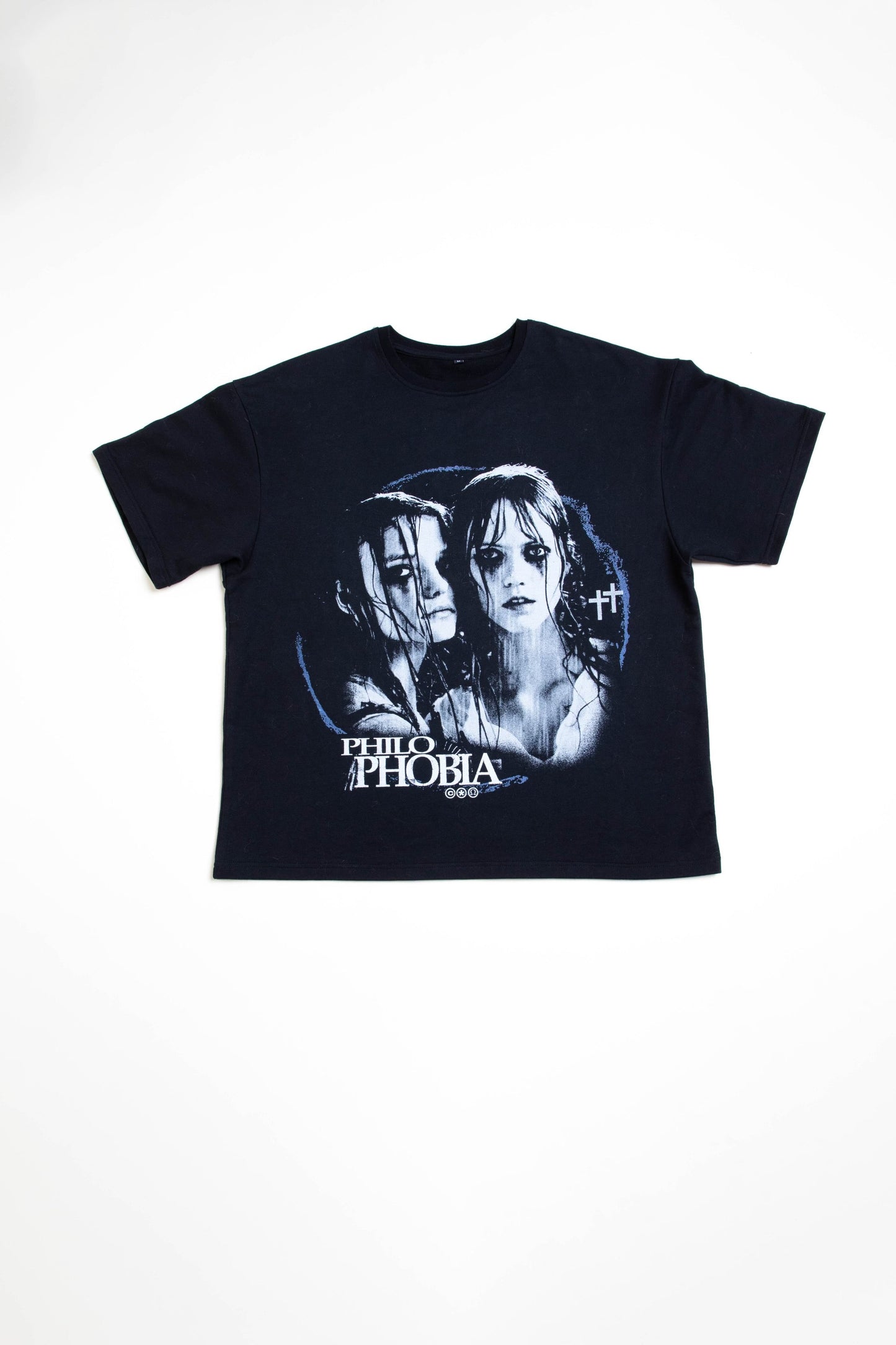 Oversized " 2 Girls" Tee - Philophobia.US